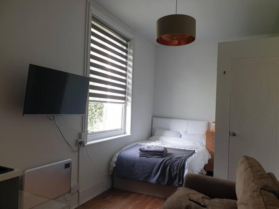 4 Quiet Compact Studio With Garden View - Best Location - Comfortable - Quiet Apartment Brighton Ngoại thất bức ảnh